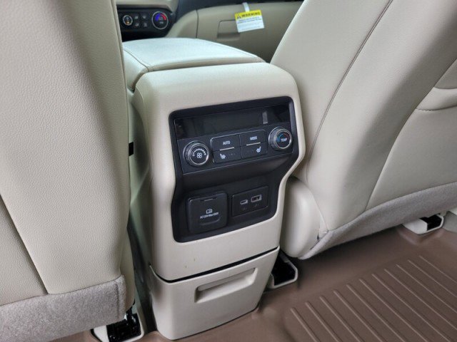 Used 2022 GMC Acadia Denali w/ Denali Ultimate Package image 33