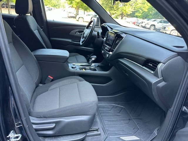 Used 2023 Chevrolet Traverse LT w/ LPO, Floor Liner Package AWD/4WD image 23