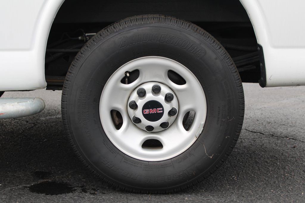 Used 2023 GMC Savana 2500 w/ Driver Convenience Package RWD image 11