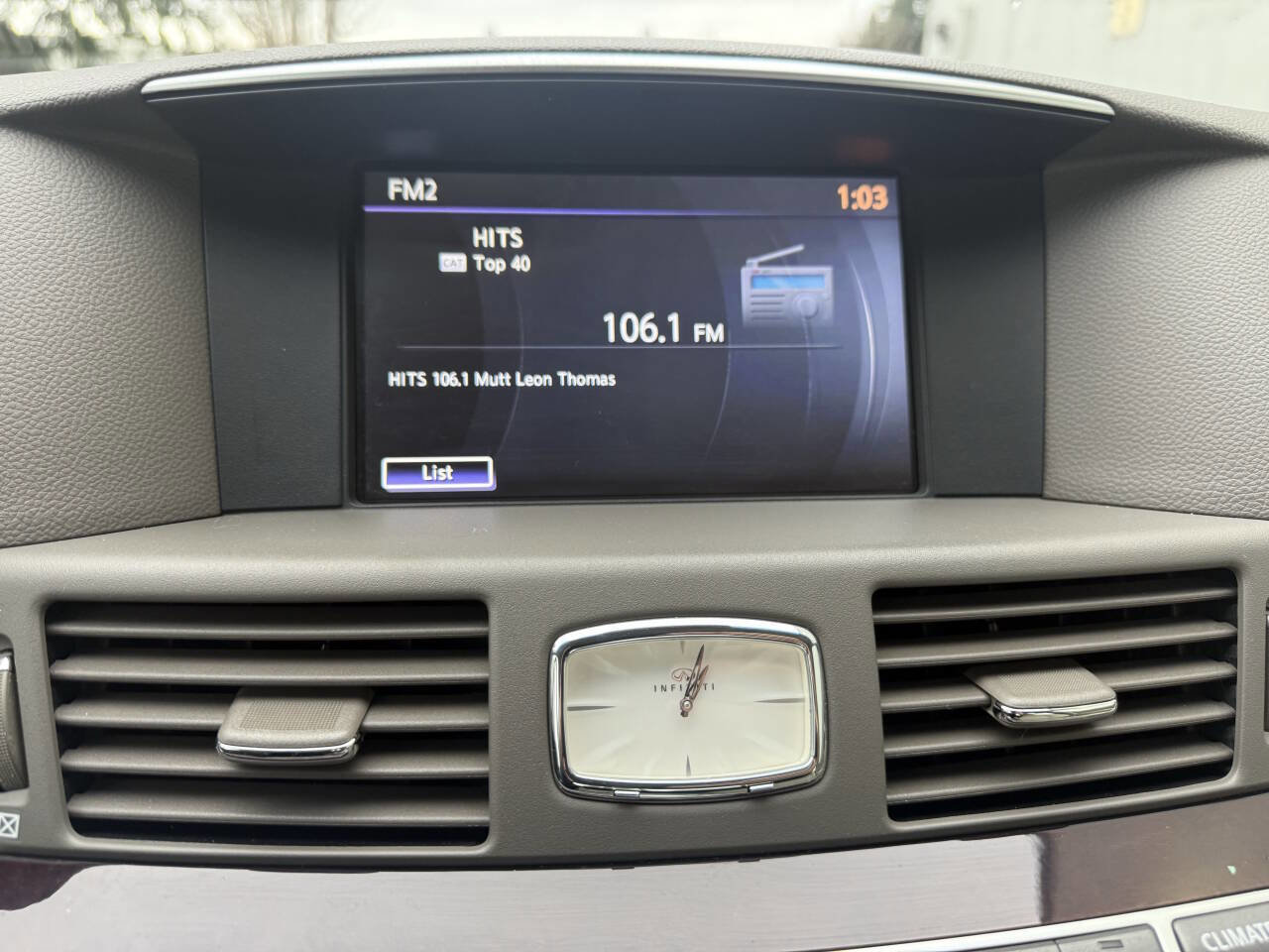 Used 2012 INFINITI M37 x w/ Premium Pkg image 19