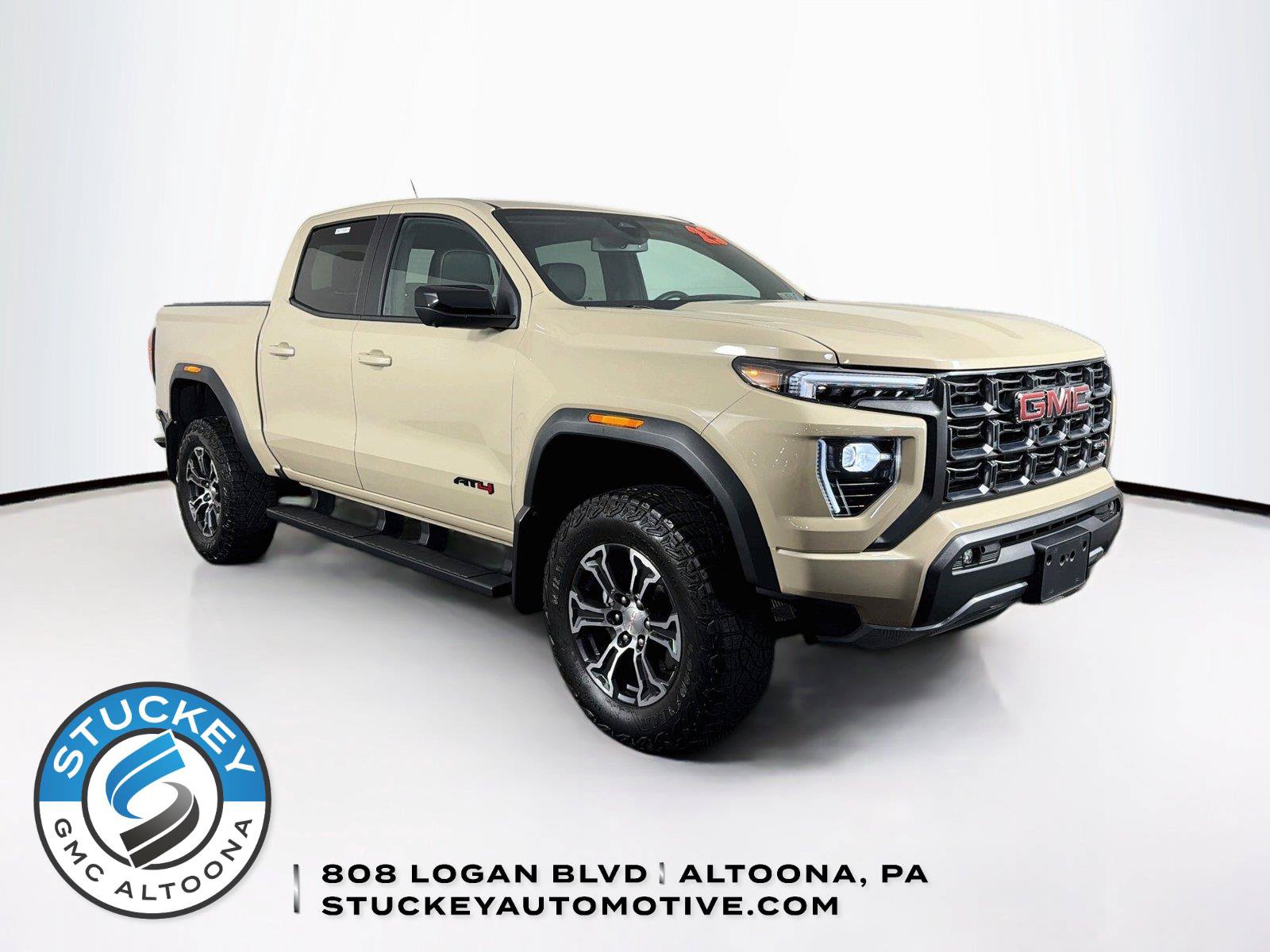 Used 2023 GMC Canyon AT4 w/ AT4 Premium Package AWD/4WD video 1