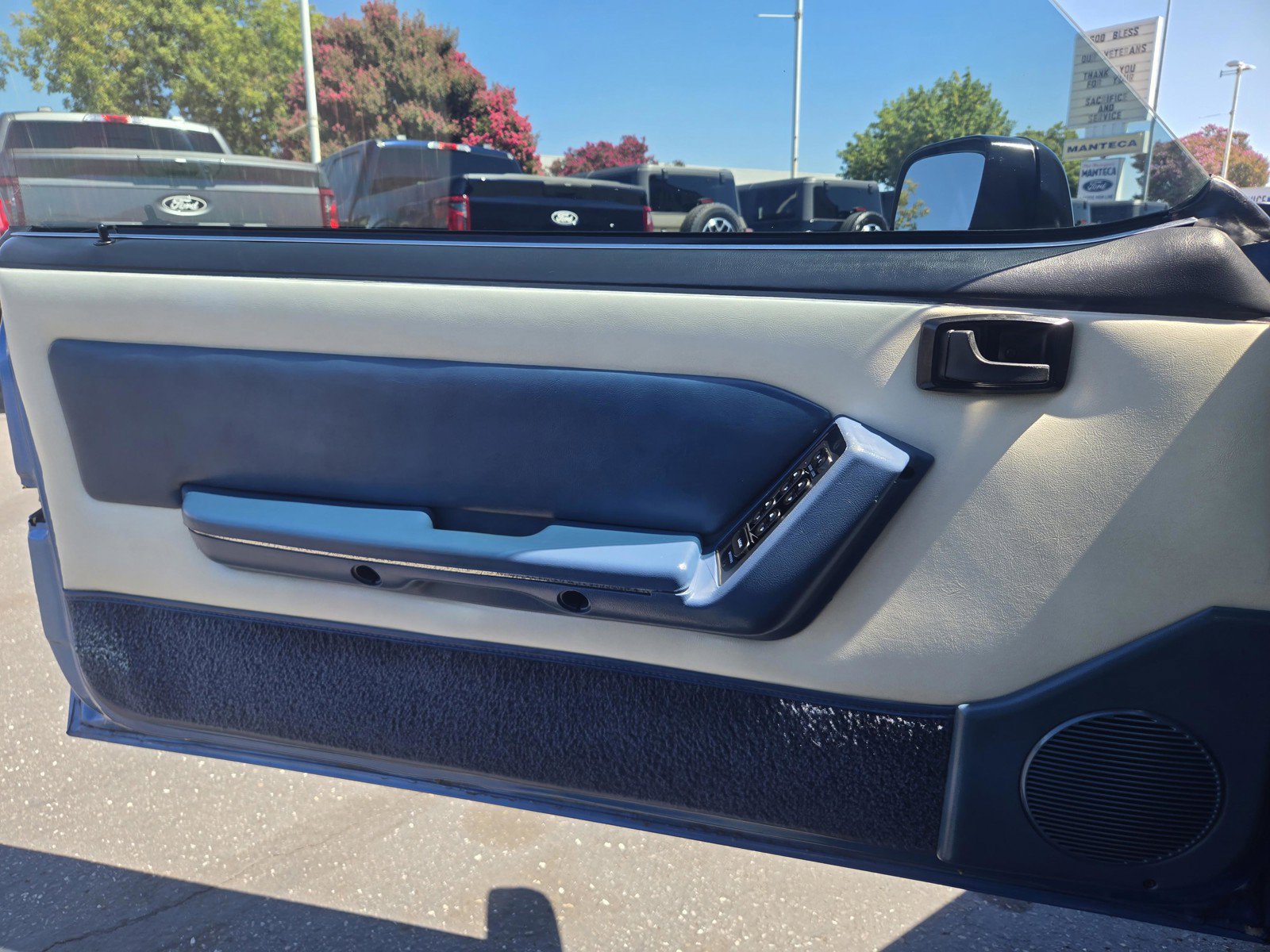 Used 1989 Ford Mustang LX RWD image 14