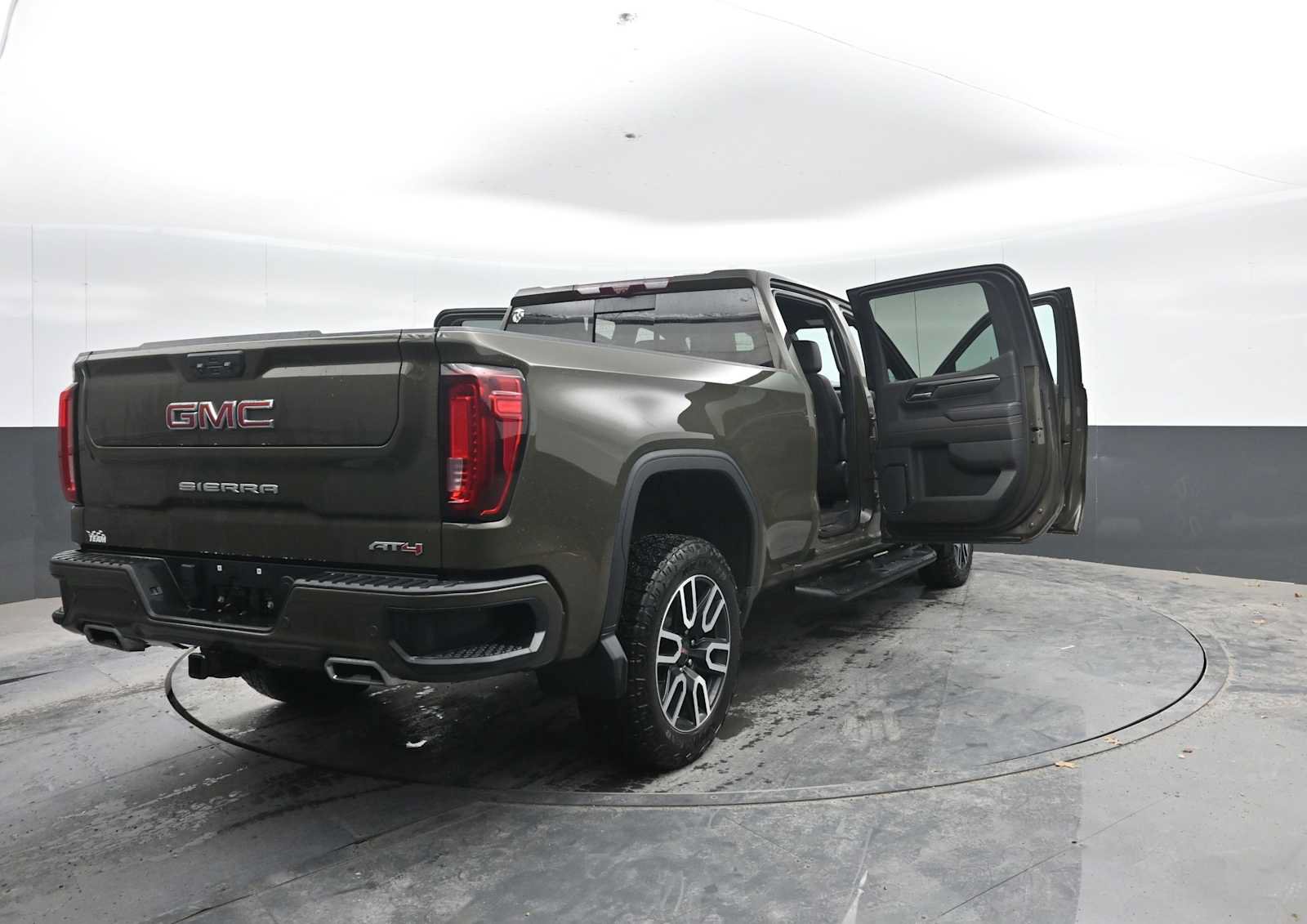 Used 2023 GMC Sierra 1500 AT4 w/ AT4 Premium Package AWD/4WD image 52