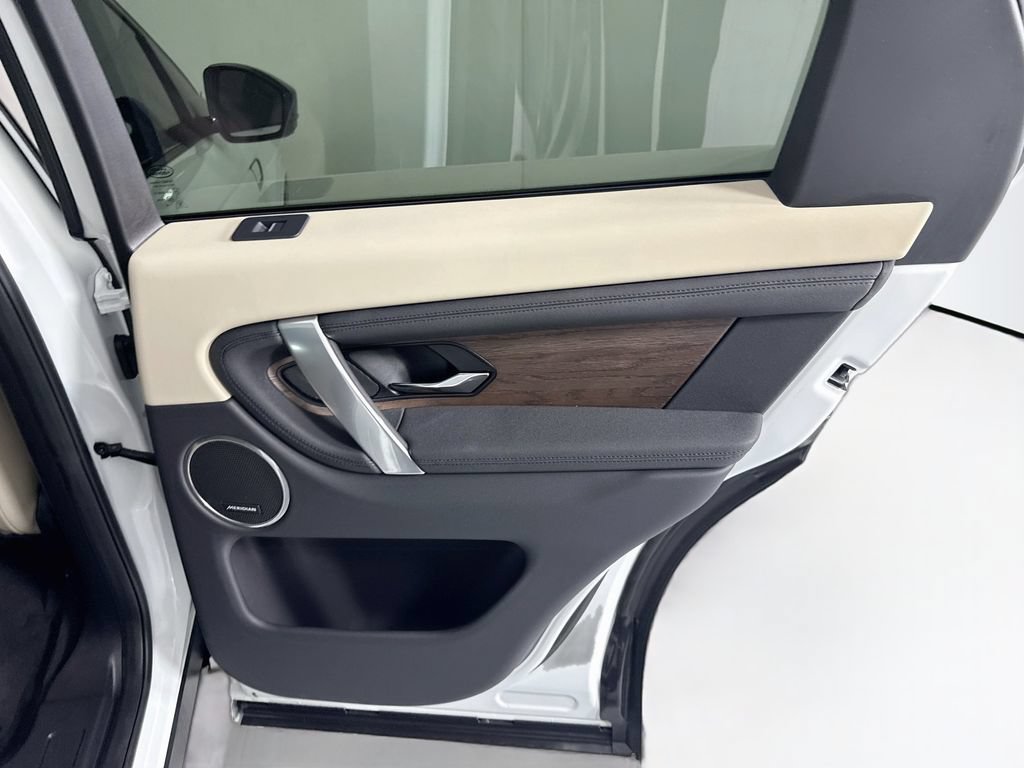 Certified 2025 Land Rover Discovery Sport S AWD/4WD image 27