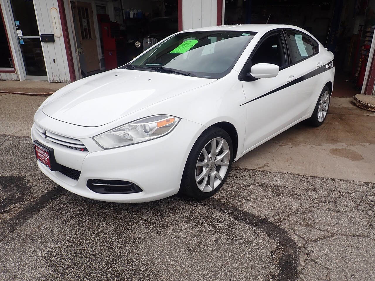 Used 2013 Dodge Dart SXT FWD image 2