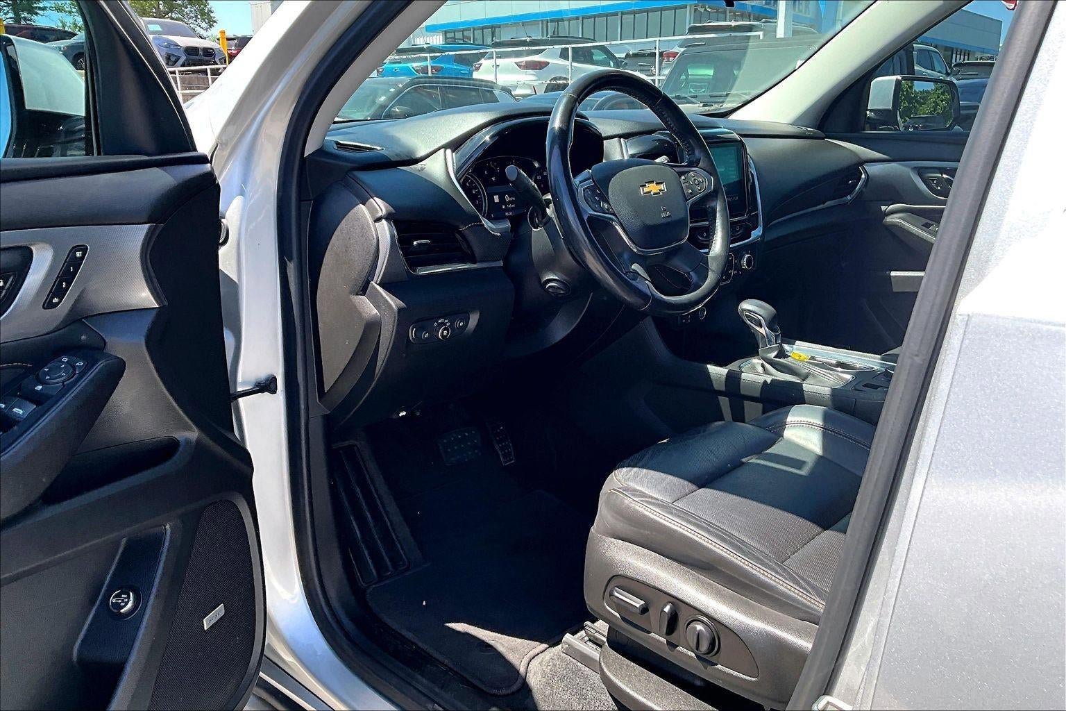 Used 2021 Chevrolet Traverse Premier AWD/4WD image 11
