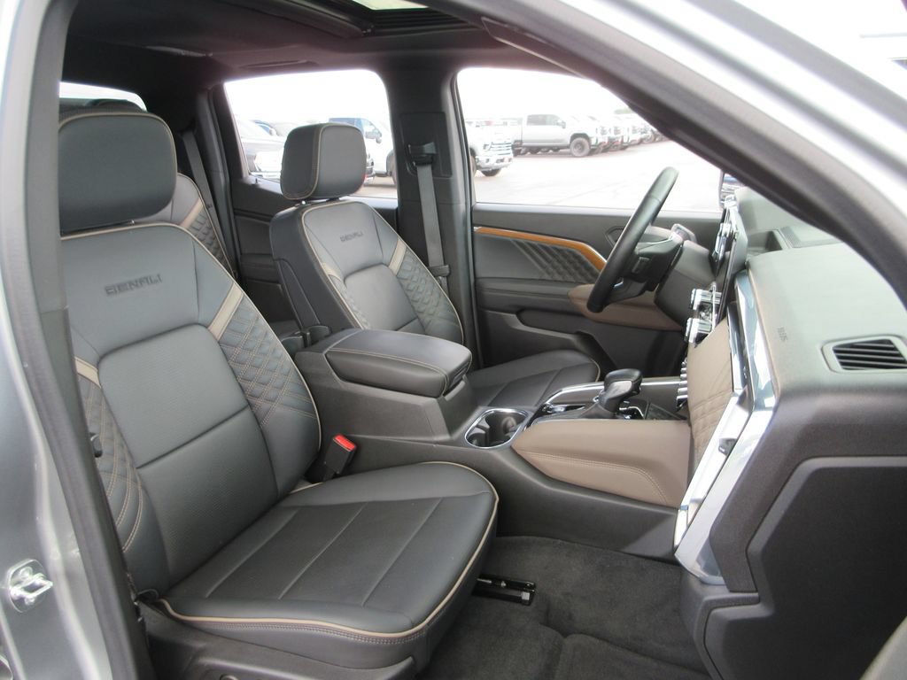 Certified 2024 GMC Canyon Denali AWD/4WD image 25