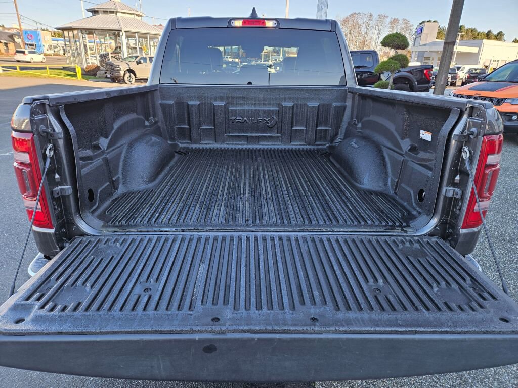 Used 2024 RAM 1500 Laramie image 13