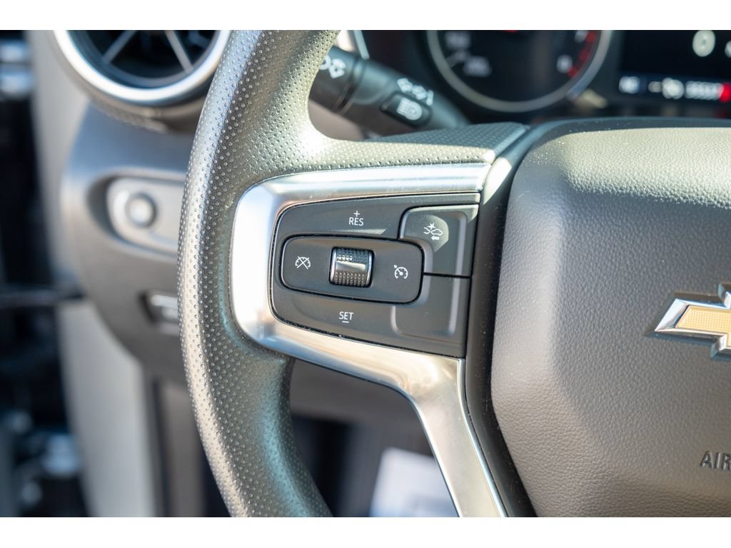 Used 2025 Chevrolet Blazer LT AWD/4WD image 18