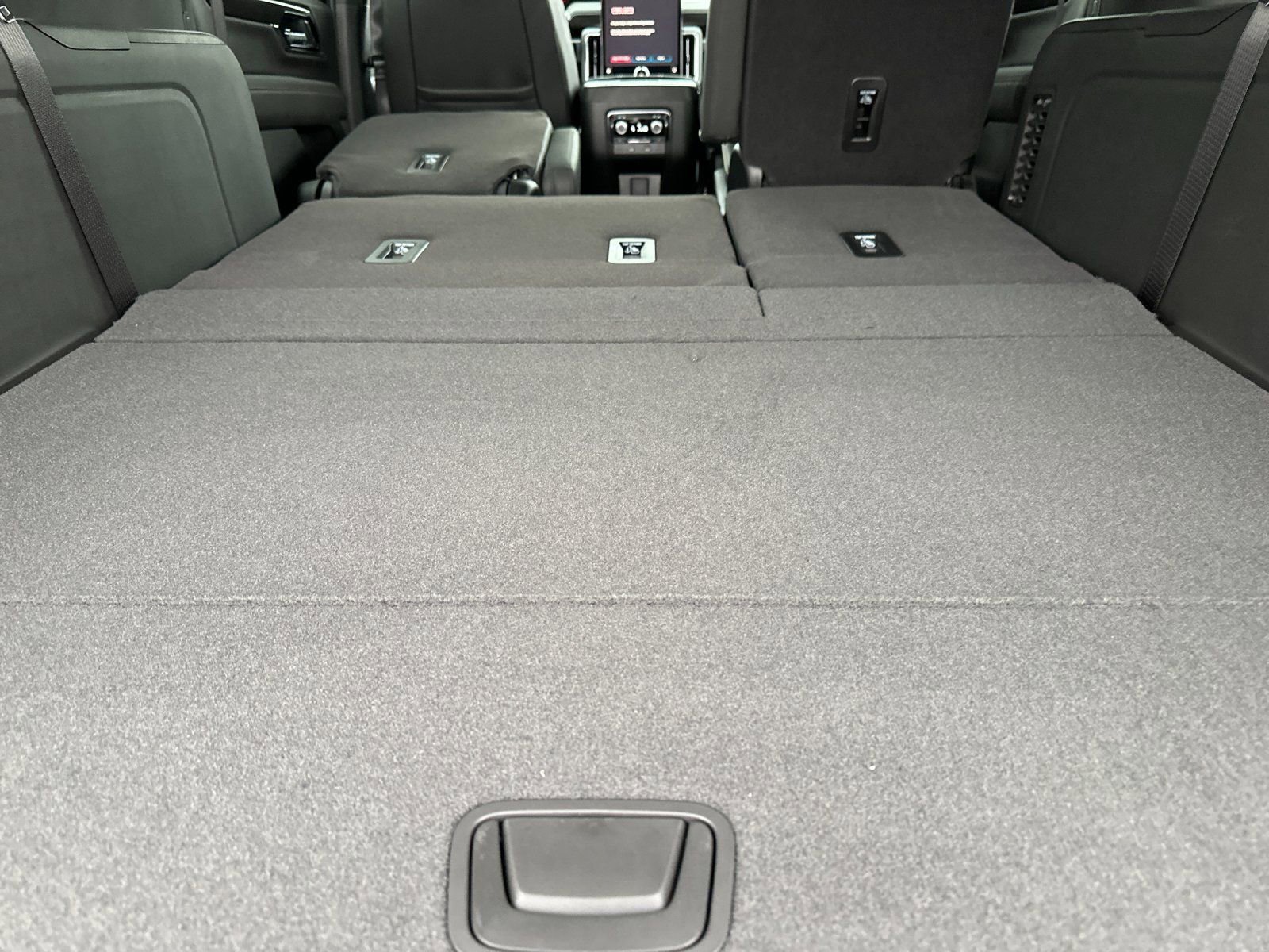 New 2026 GMC Yukon XL Elevation w/ Elevation Premium Package AWD/4WD image 16