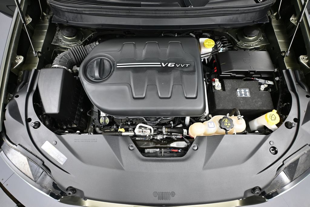 Used 2020 Jeep Cherokee Sport w/ Cold Weather Group AWD/4WD image 38