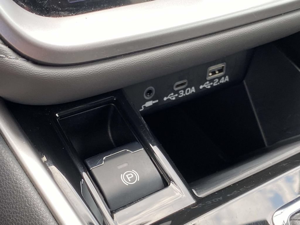 Used 2025 Subaru Outback Onyx Edition AWD/4WD image 25