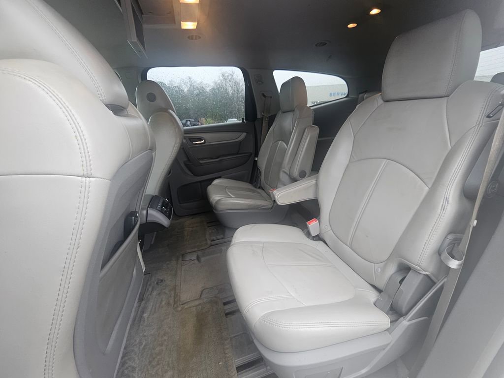Used 2014 Chevrolet Traverse LT image 6