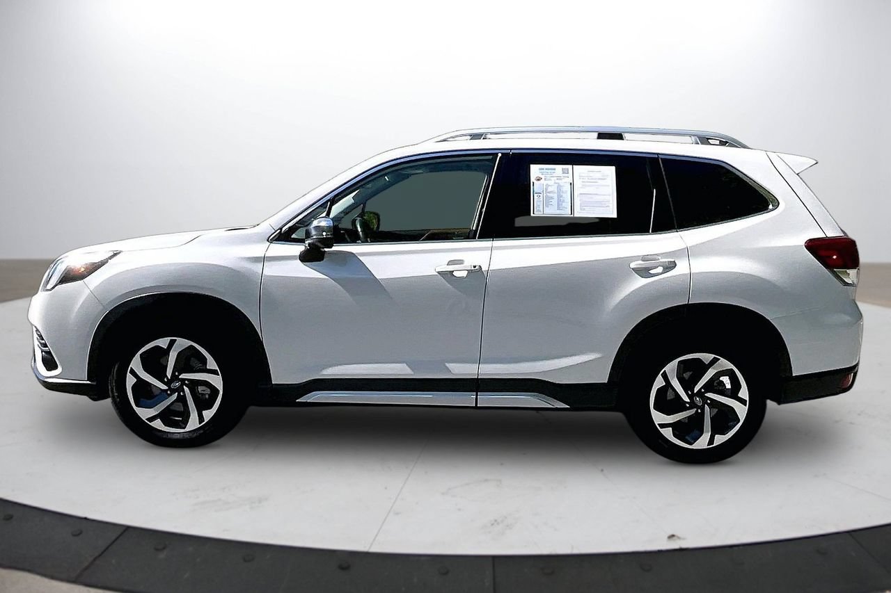 Used 2022 Subaru Forester Touring AWD/4WD image 5