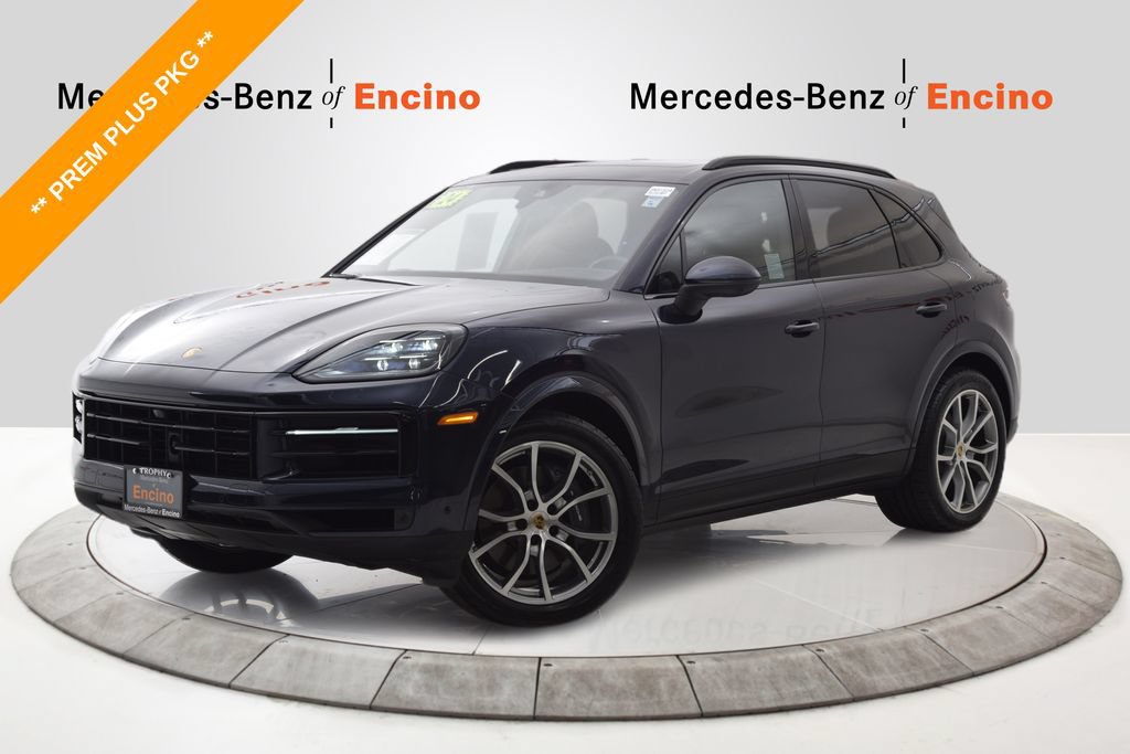 Used 2024 Porsche Cayenne AWD/4WD image 1