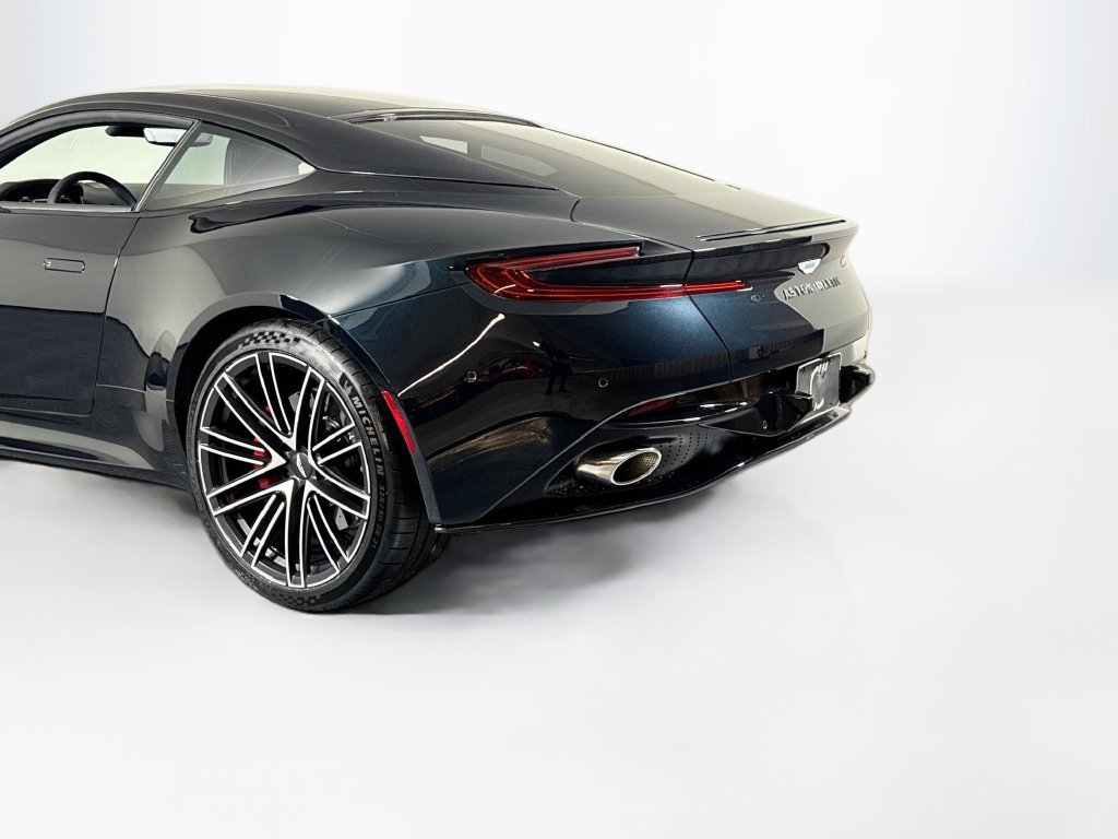 Used 2024 Aston Martin DB12 Coupe RWD image 26