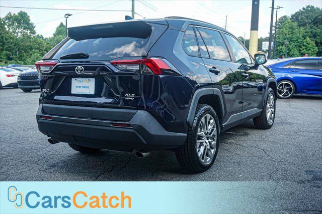 Used 2020 Toyota RAV4 XLE Premium AWD/4WD image 15