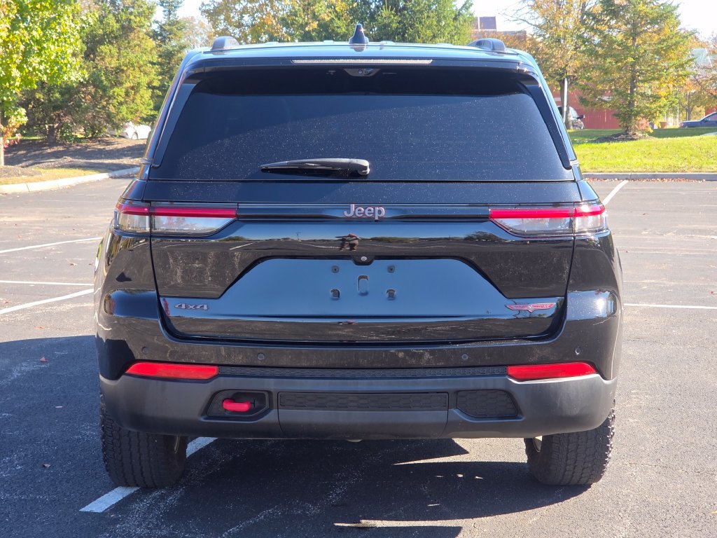 Used 2022 Jeep Grand Cherokee Trailhawk w/ ADV Protech Group II AWD/4WD image 31