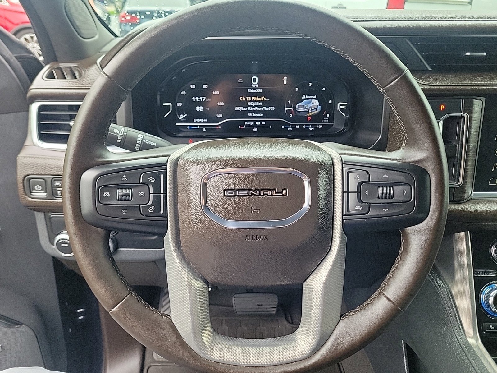 Used 2023 GMC Yukon Denali RWD image 19