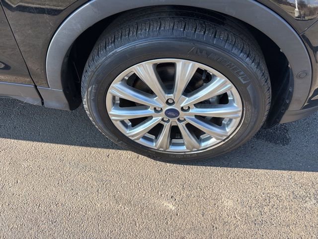 Used 2018 Ford Escape Titanium w/ Ford Safe & Smart Package image 45