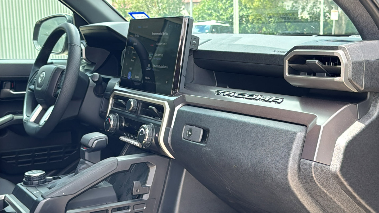 Used 2025 Toyota Tacoma TRD Off-Road AWD/4WD image 27