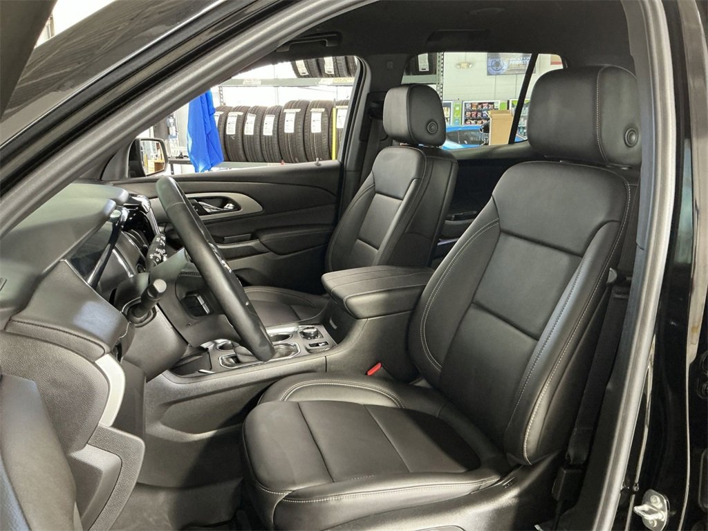 Used 2023 Chevrolet Traverse LT w/ LPO, Roadside Safety Package image 21