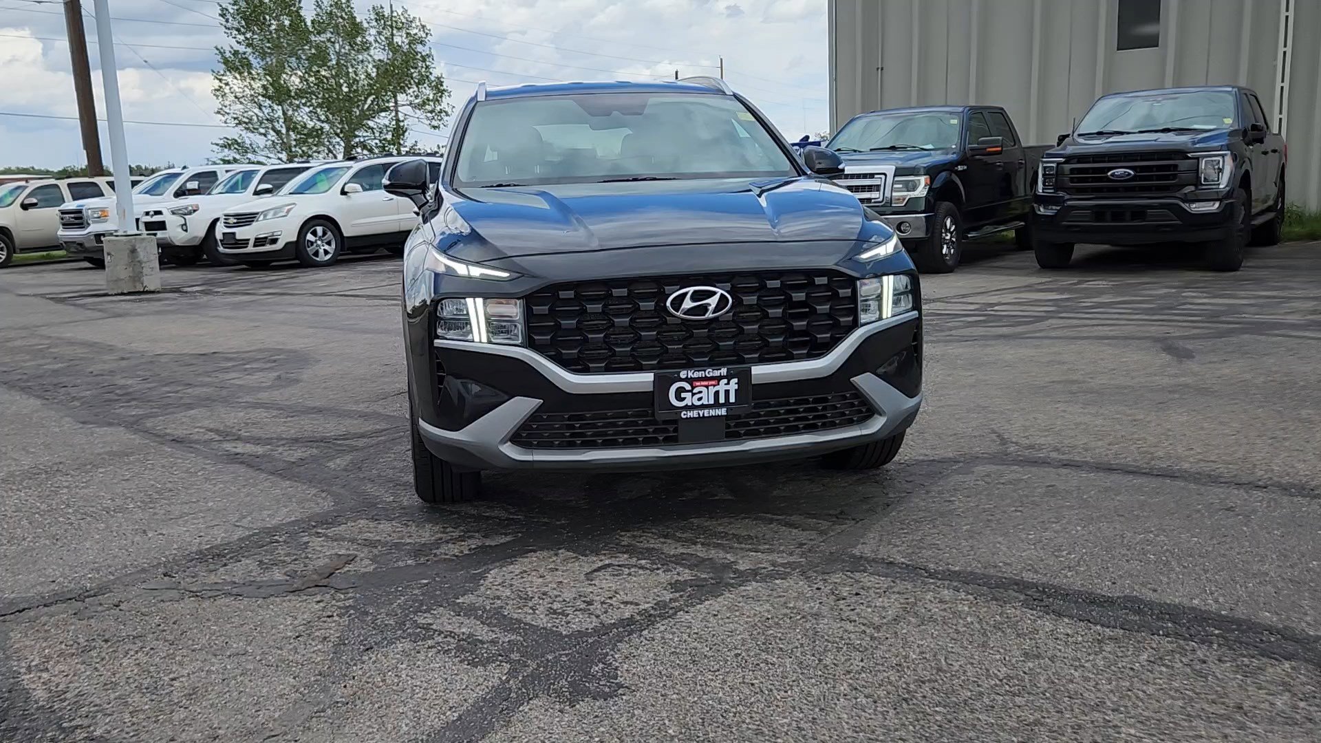 Used 2023 Hyundai Santa Fe SEL w/ Cargo Package AWD/4WD image 4