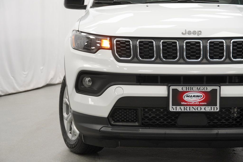 Certified 2025 Jeep Compass Latitude image 6