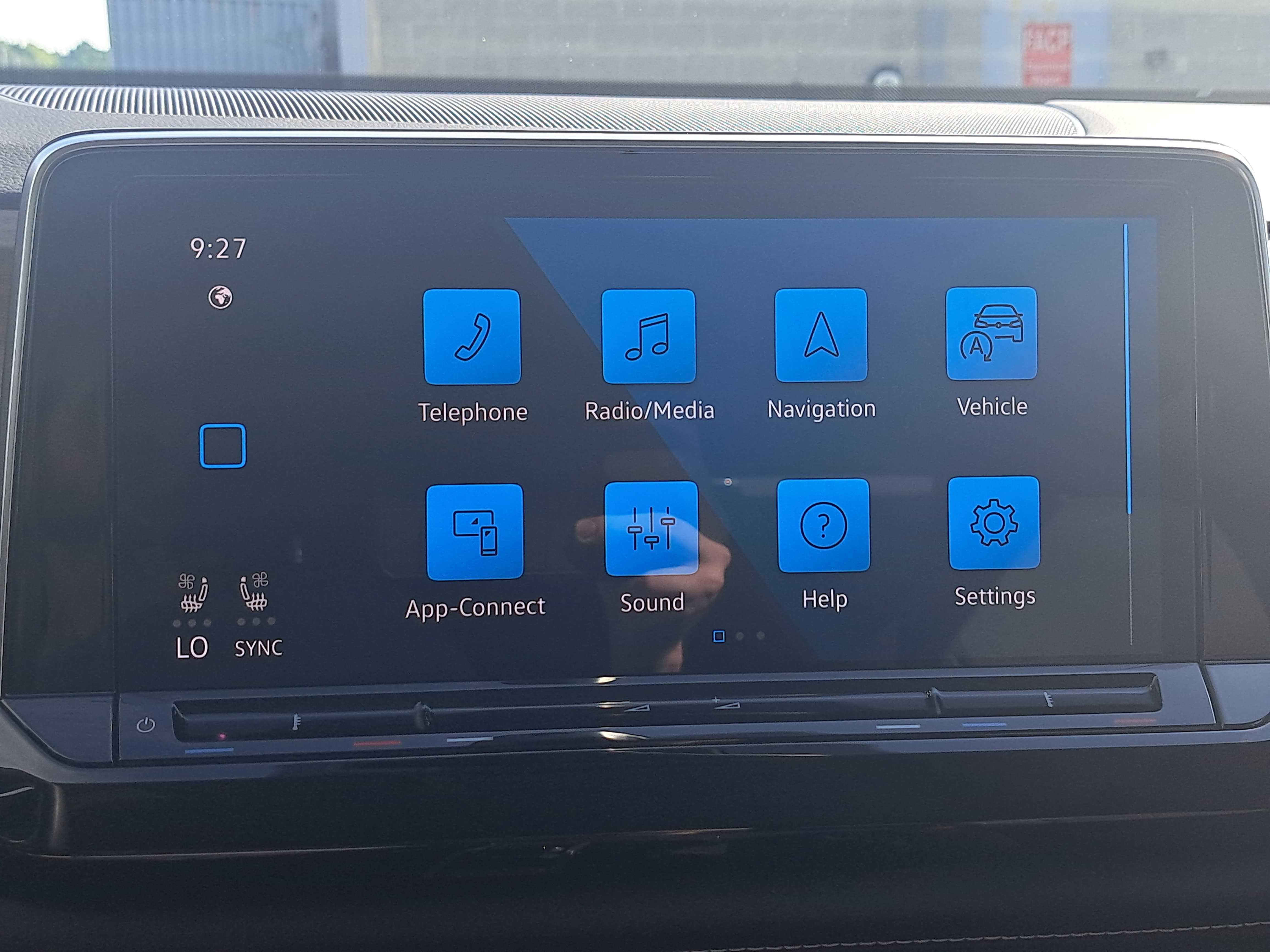 Certified 2026 Volkswagen Atlas SE AWD/4WD image 24