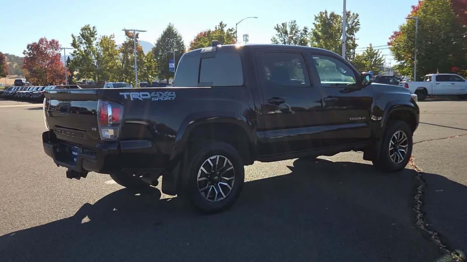 Used 2021 Toyota Tacoma TRD Sport AWD/4WD image 8