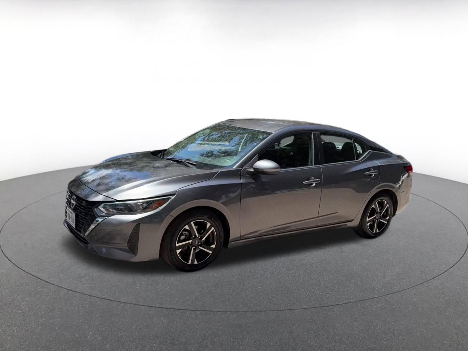 Used 2025 Nissan Sentra SV FWD image 8