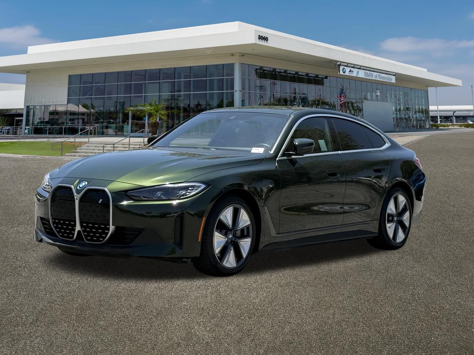 Certified 2023 BMW i4 eDrive35 w/ Premium Package RWD image 4