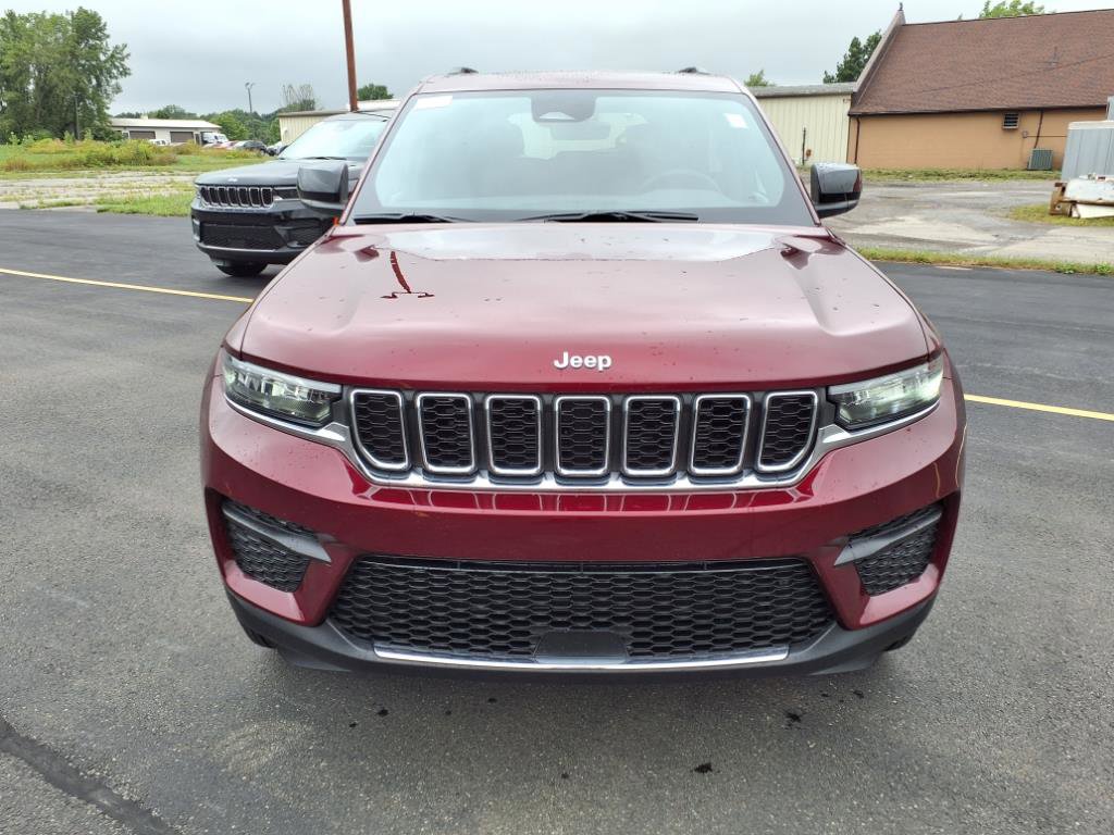 New 2025 Jeep Grand Cherokee Laredo X image 2
