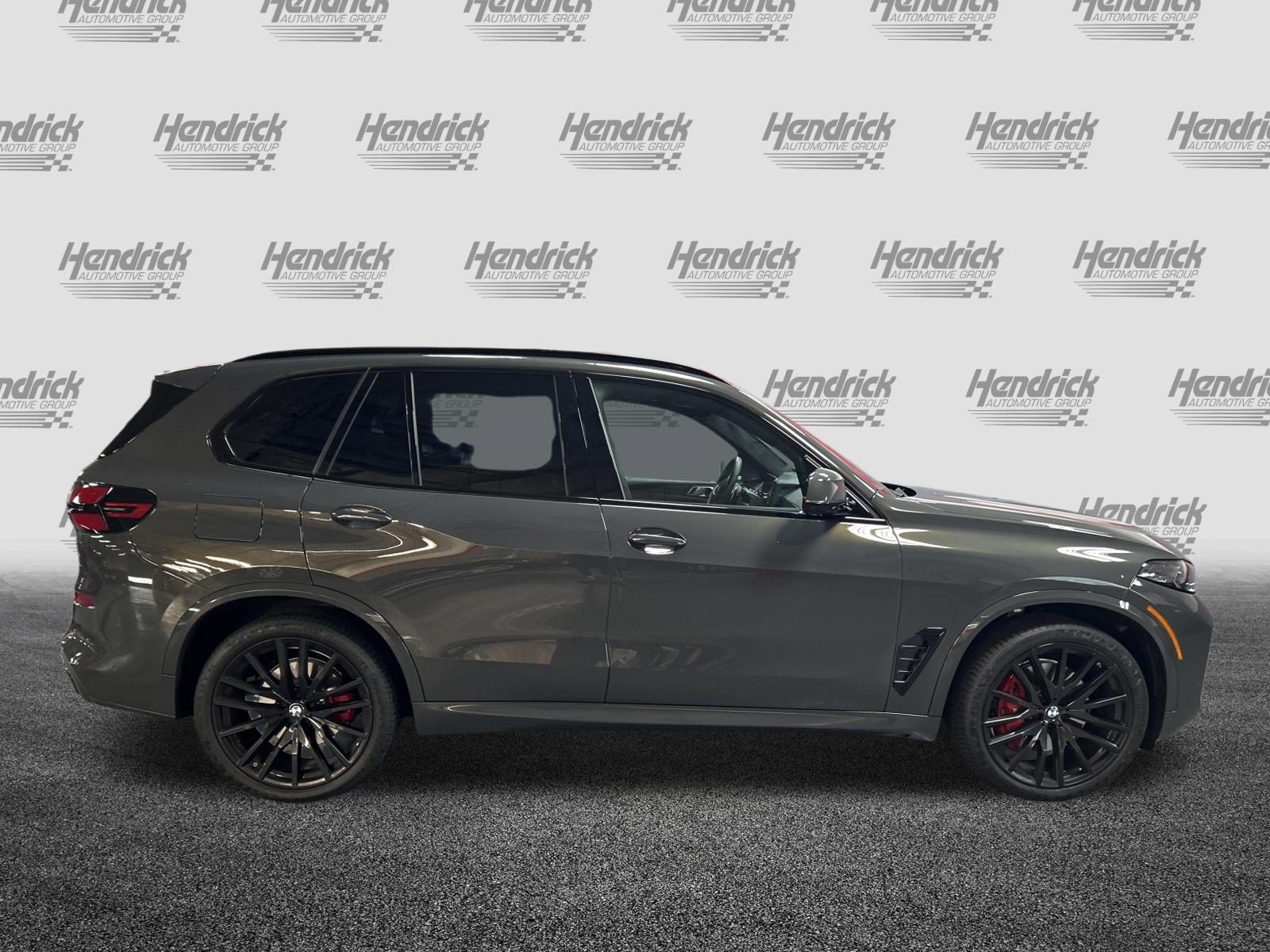 Used 2026 BMW X5 sDrive40i w/ Executive Package RWD image 11