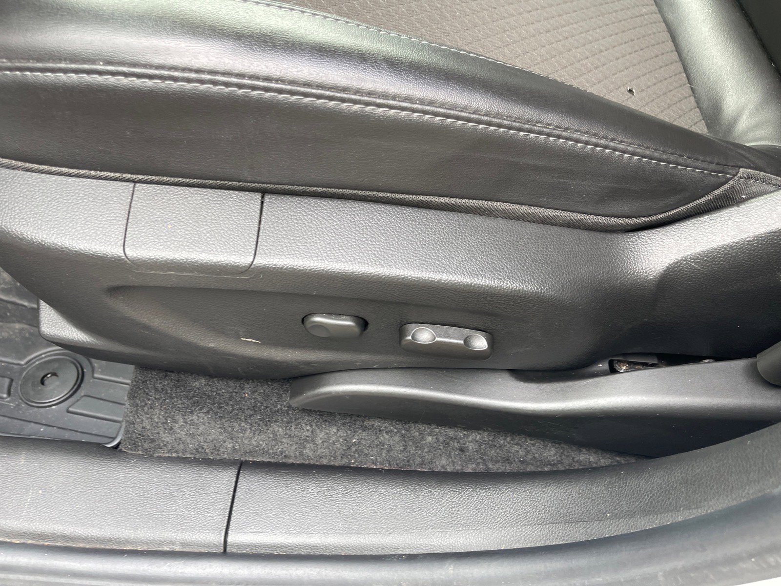 Used 2021 Buick Encore Preferred w/ Safety Package II AWD/4WD image 9
