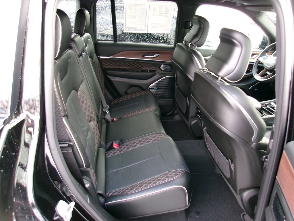 Certified 2022 Jeep Grand Cherokee Summit image 12