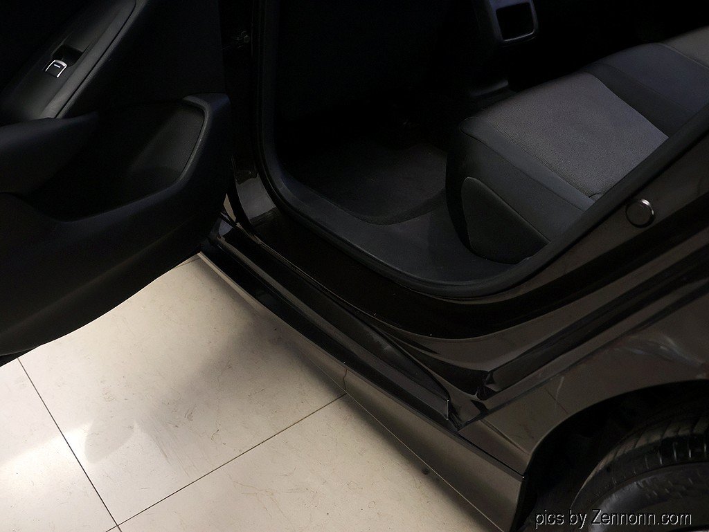 Used 2018 Honda Accord LX image 24
