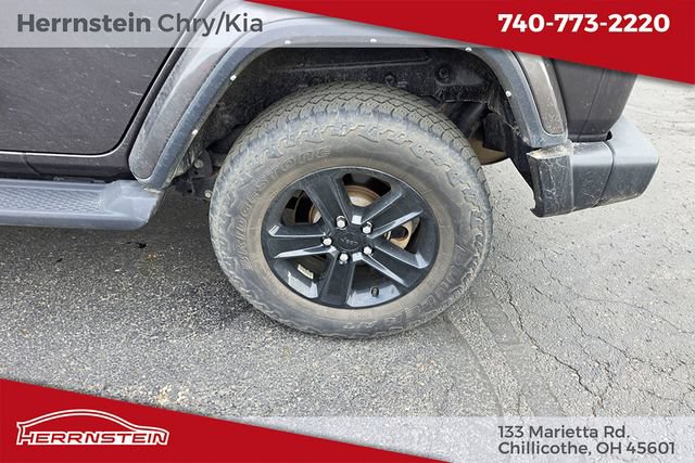 Used 2022 Jeep Wrangler Unlimited Sahara AWD/4WD image 25