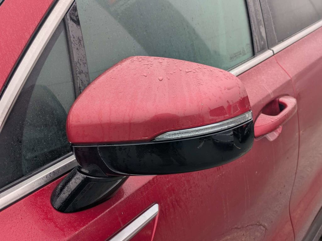 Used 2021 Kia Sorento LX image 11