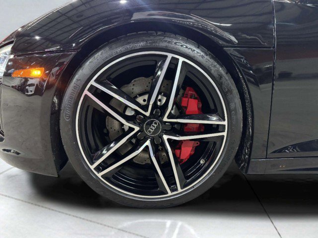 Used 2017 Audi R8 V10 w/ Carbon Exterior Package image 54