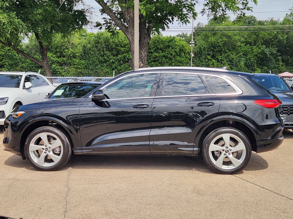 Certified 2025 Audi Q5 Premium Plus w/ Premium Plus AWD/4WD image 7