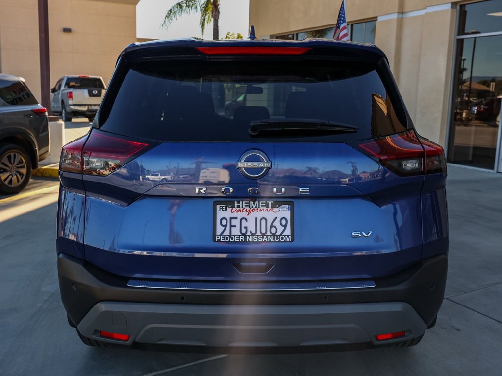 Used 2023 Nissan Rogue SV image 5