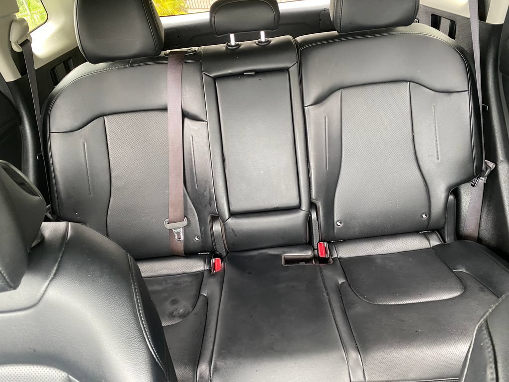 Used 2024 Kia Sportage EX AWD/4WD image 36