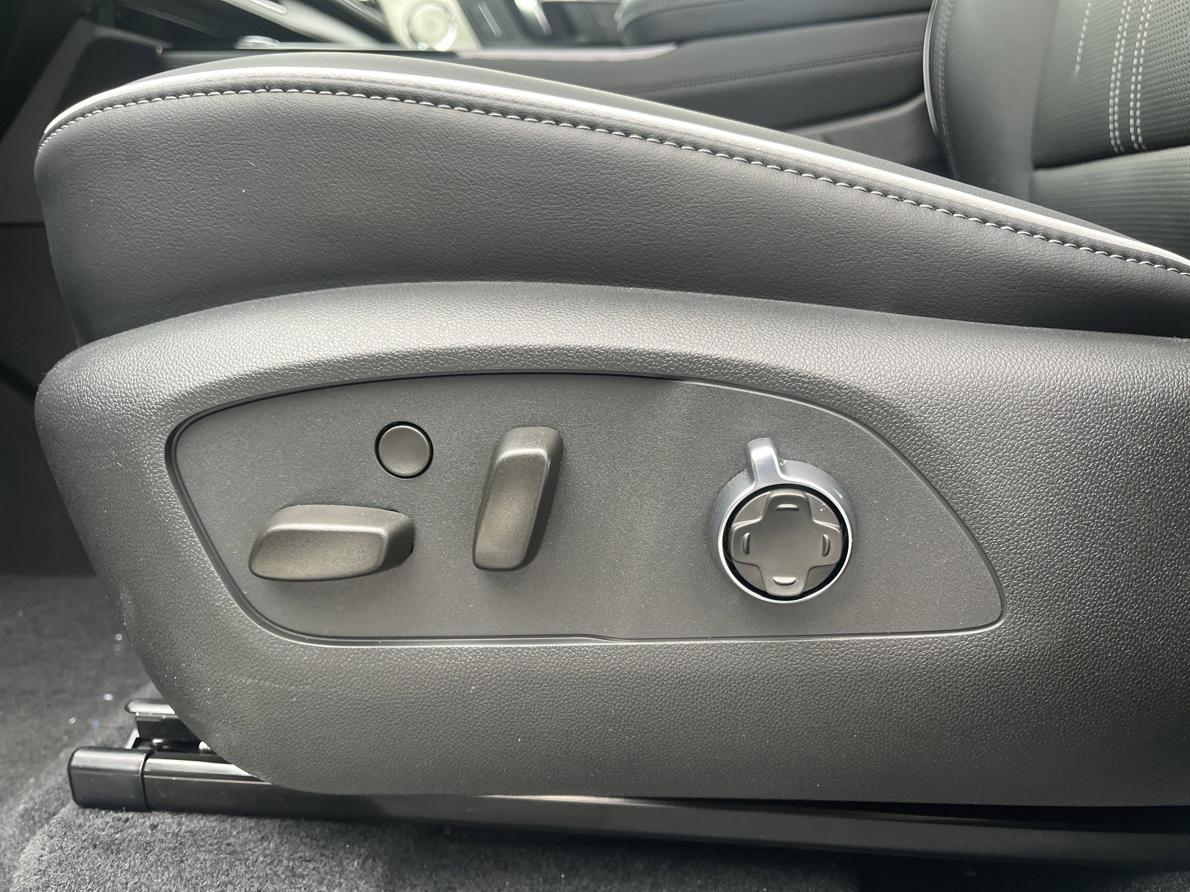 New 2026 Buick Enclave Avenir w/ Super Cruise Package image 18