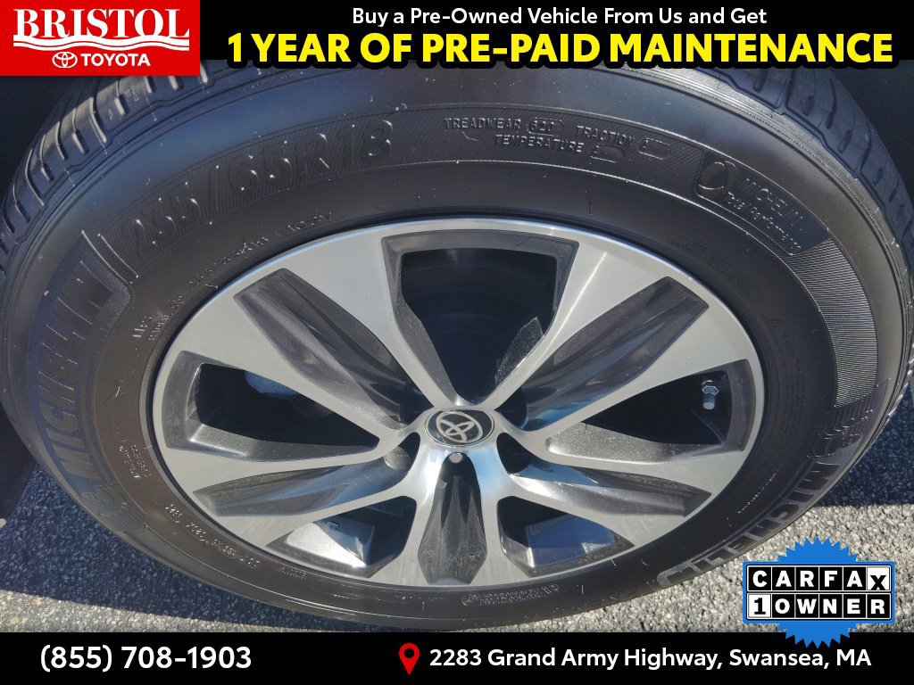 Used 2024 Toyota Highlander XLE AWD/4WD image 11