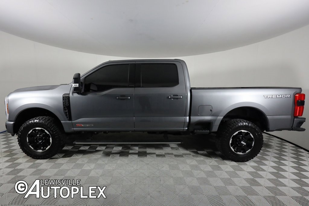 Used 2025 Ford F250 Platinum w/ Tremor Off-Road Package image 9