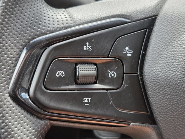 Used 2025 Chevrolet Trax LS w/ LS Convenience Package FWD image 19