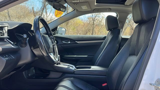 Used 2019 Honda Civic EX-L image 10