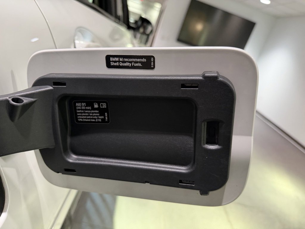 Used 2020 BMW X7 M50i image 33