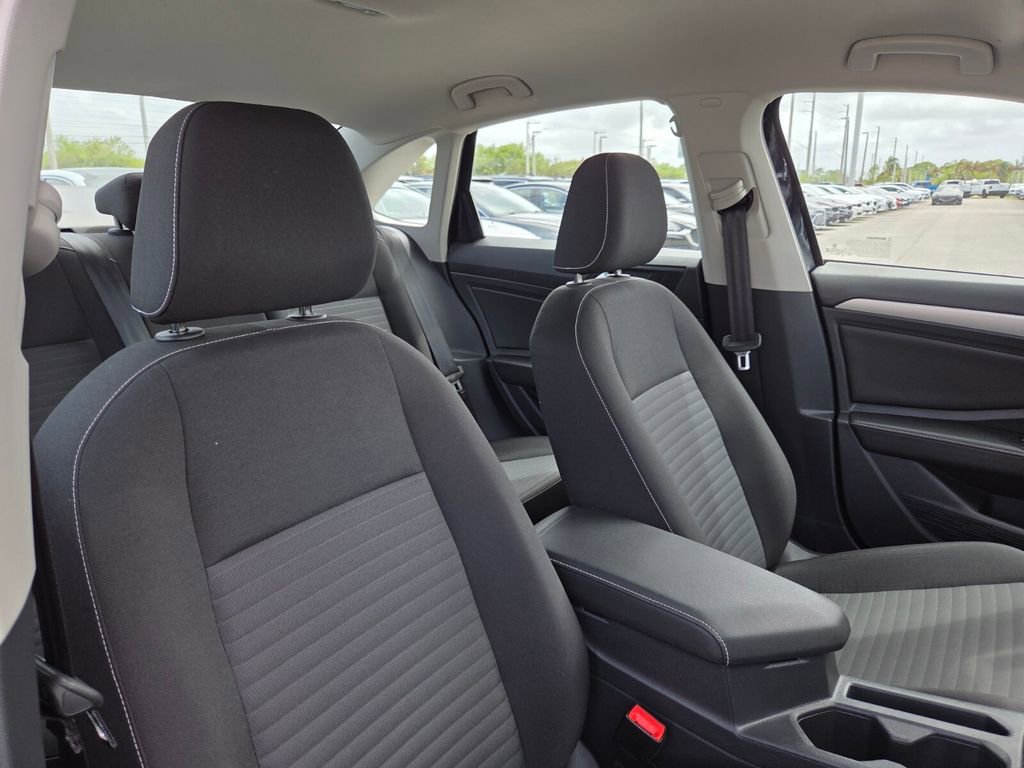 Used 2024 Volkswagen Jetta S FWD image 11